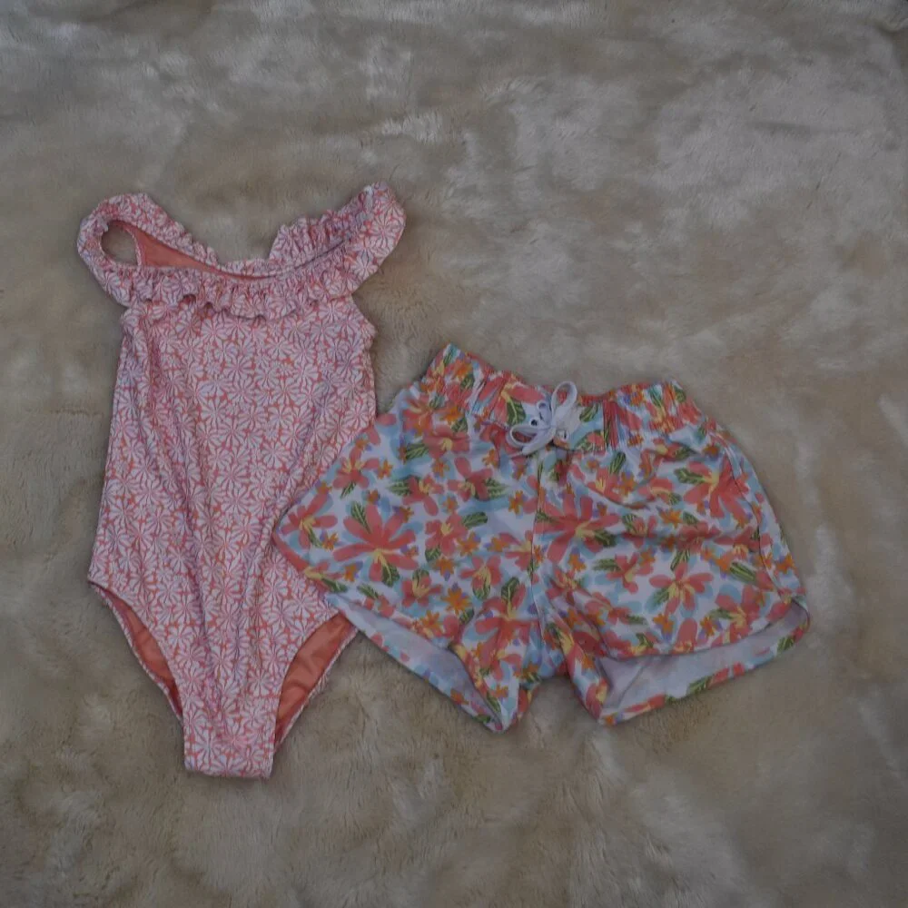Snapper Rock Girls Swim Board Shorts and Bathing Suit Size 8 Tropical Floral